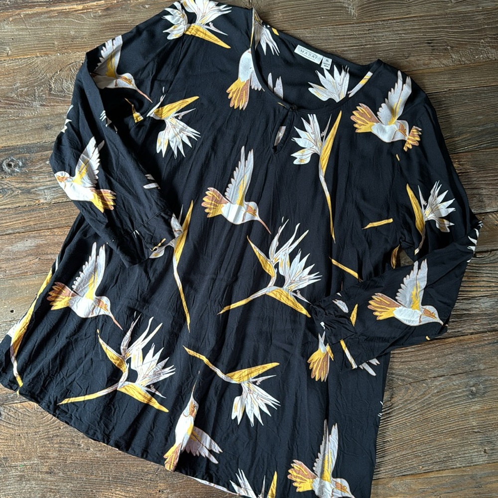 DONATING 4/21 | Authentic Masai Tunic XL | Hummingbird Print - Picture 2 of 8